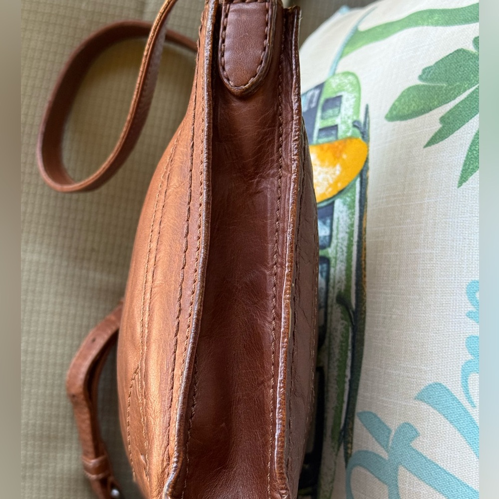 Frye Melissa Zip Crossbody Bag Cognac - Picture 5 of 12